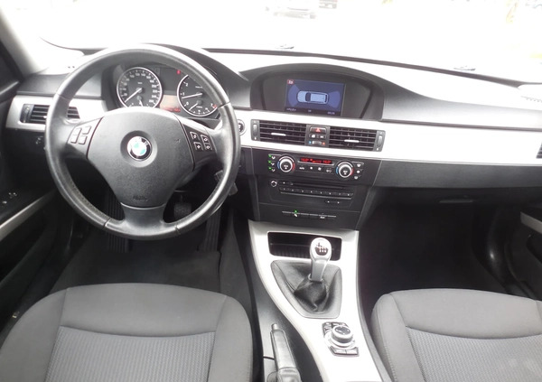 BMW Seria 3 cena 24900 przebieg: 204000, rok produkcji 2009 z Kowalewo Pomorskie małe 277